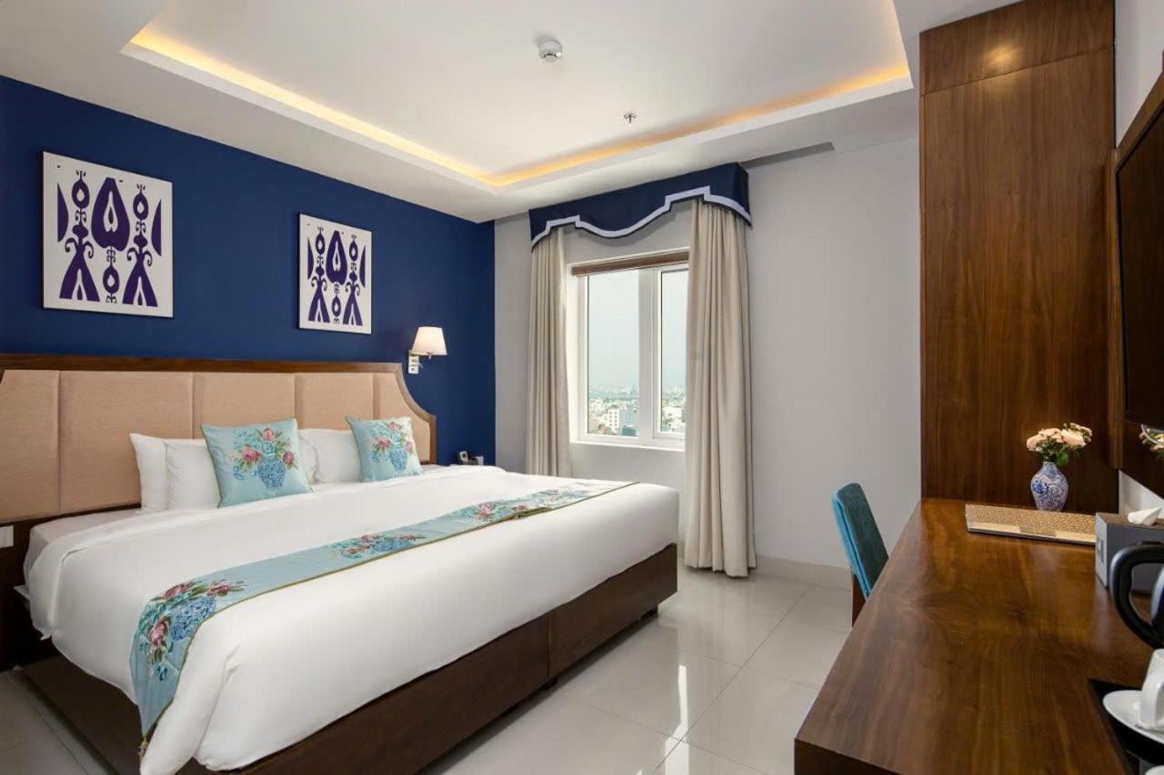 Tgt Beach Hotel Da Nang Exteriör bild