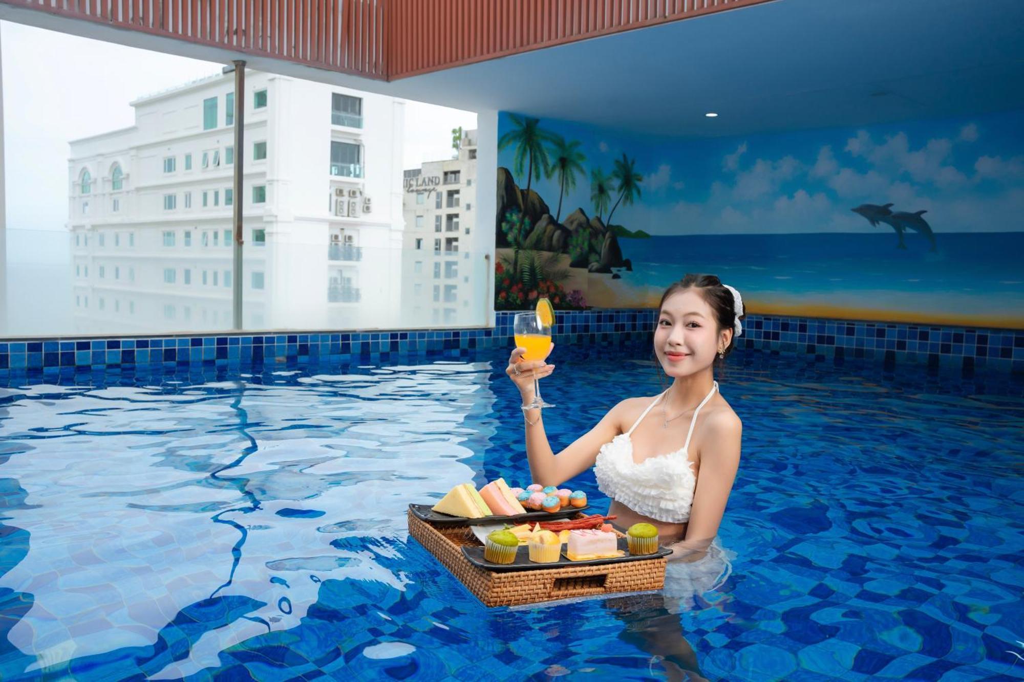Tgt Beach Hotel Da Nang Exteriör bild